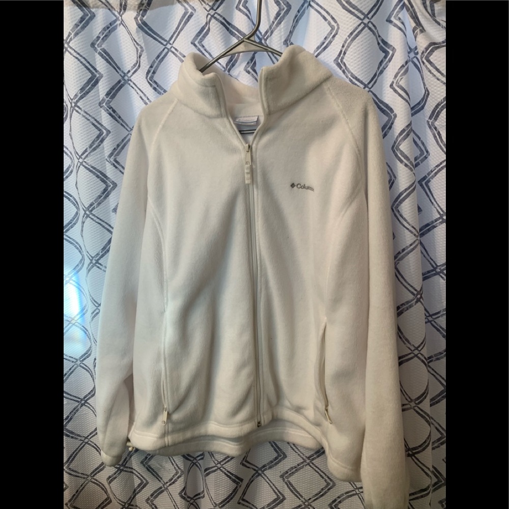White Columbia fleece jacket last price drop
